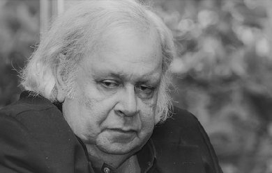Foto del poeta cubano Raúl Rivero